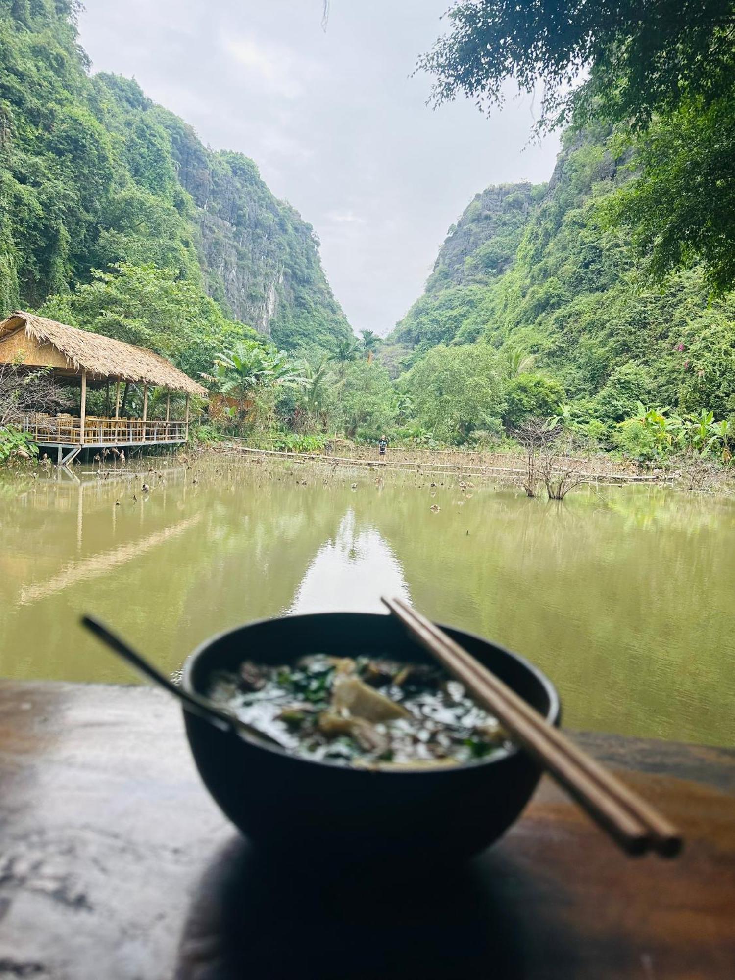 Thung Sen Tam Coc Chalets Ninh Binh Exterior photo